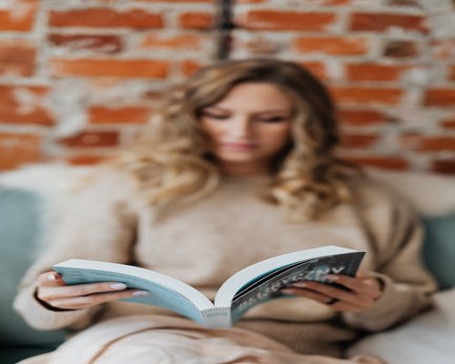 Spokojny wieczór i cicha regeneracja z książką